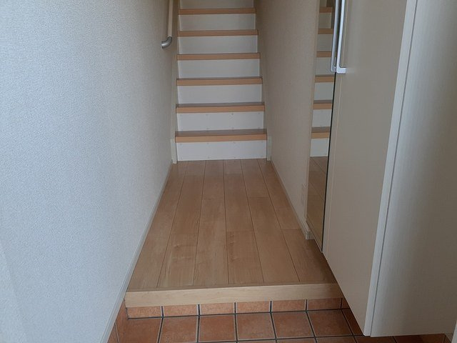 メゾン　ドゥ　アイリスの玄関