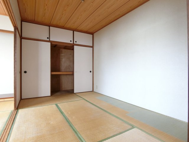 エステート茨木の寝室