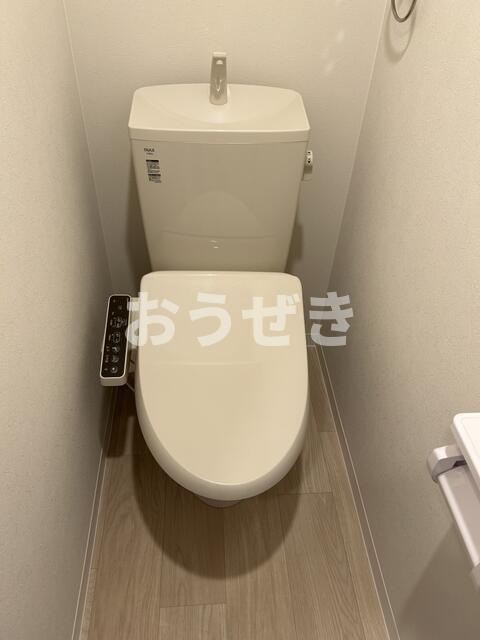 横浜市中区石川町３丁目の賃貸マンションのトイレ