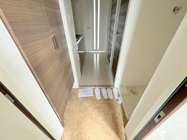 Luxe新大阪SOUTHの玄関