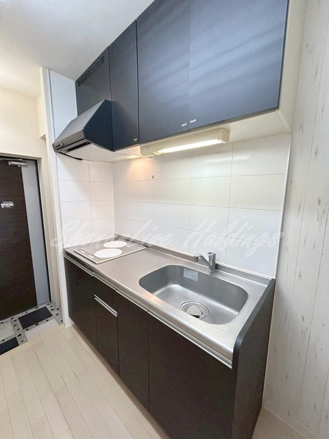 鎌倉市由比ガ浜１丁目の賃貸マンションのキッチン