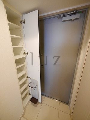 ガーラグランディ横濱桜木町の玄関