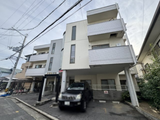 メゾンキューブの外観