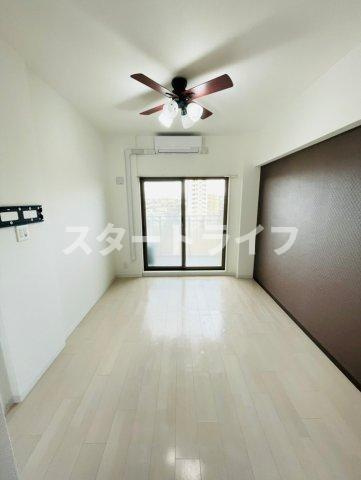 大阪市東淀川区東中島３丁目の賃貸マンションの居間・リビング