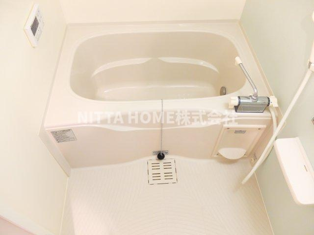 丹波市柏原町柏原のアパートの浴室|キレイなバスルームで疲れもなくなりますね◎