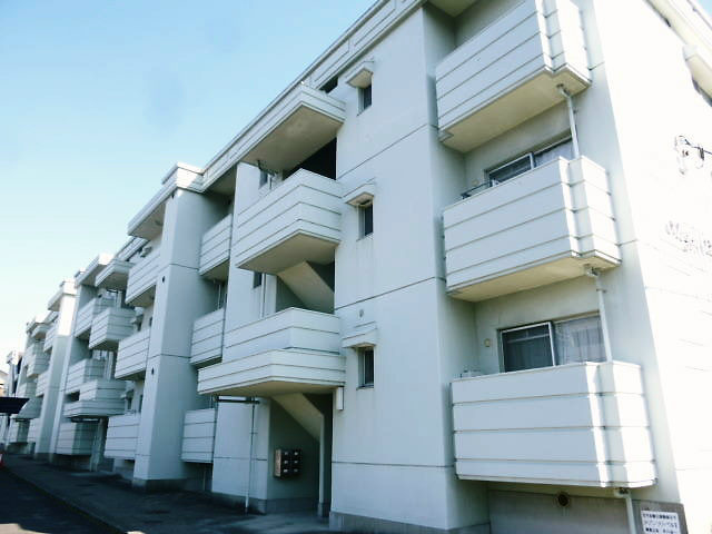 メゾンリリーベルⅡの外観