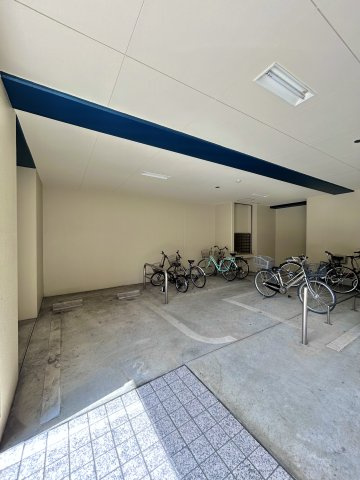 KIAORAの駐車場