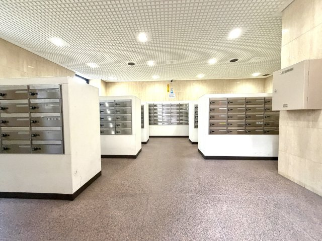朝日プラザガーデンシティ新越谷C　626号室のその他共用部分|居住者のプライバシーに配慮されたスッキリとしたデザイン。整然と並び共用部の美観を高めています。