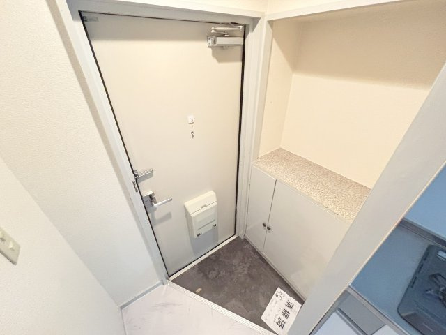 Renatus新大阪の玄関