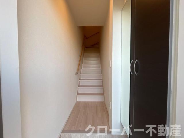 イニシオ　Ａの玄関|階段