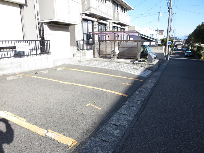 【駐車場】