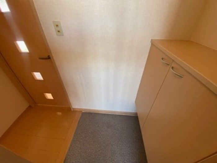 ヴィエント　Ａの玄関