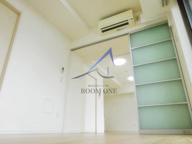 ガーデンヒルズ柿ノ木坂の居間・リビング|洋室のお部屋です。