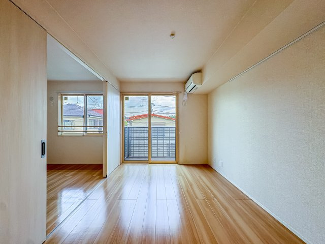 Ｃｏｕｒｔ・Ｆの居間・リビング