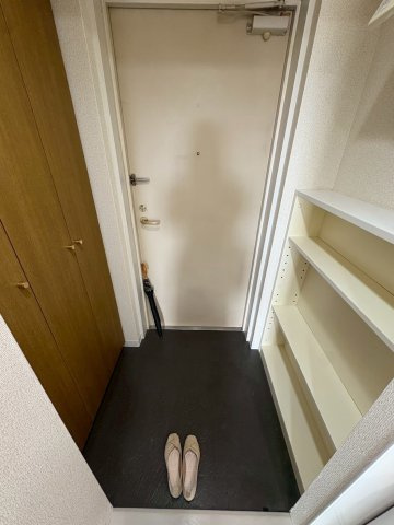 テラスジョージタウンの玄関|収納もある玄関です