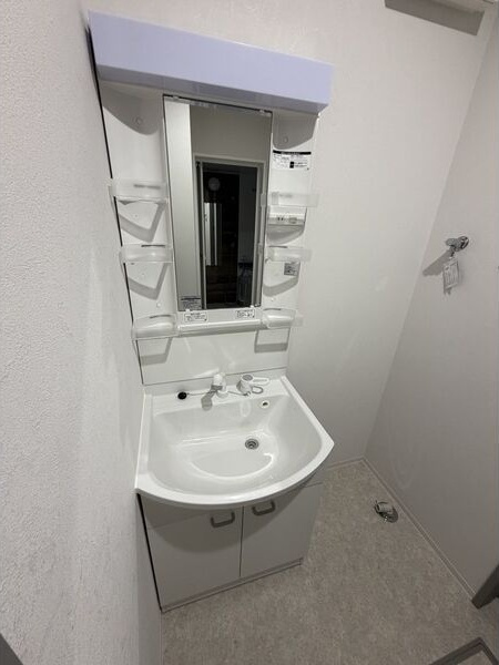 三田町新築アパートの洗面所