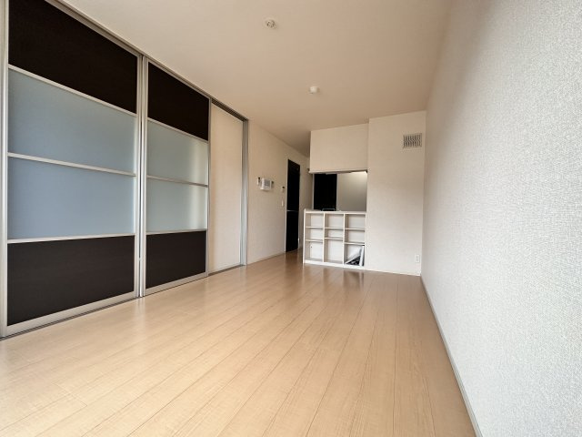 町田市鶴川１丁目のアパートの居間・リビング