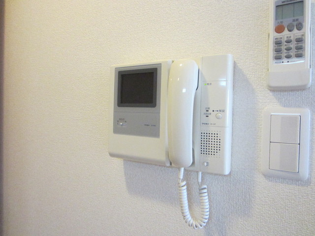 サンライズ中十条のセキュリティ|モニタ付インターホン完備☆