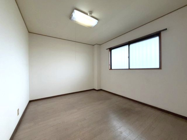 福富マンションの寝室