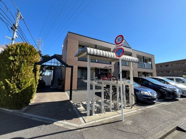 シェルル江北の外観