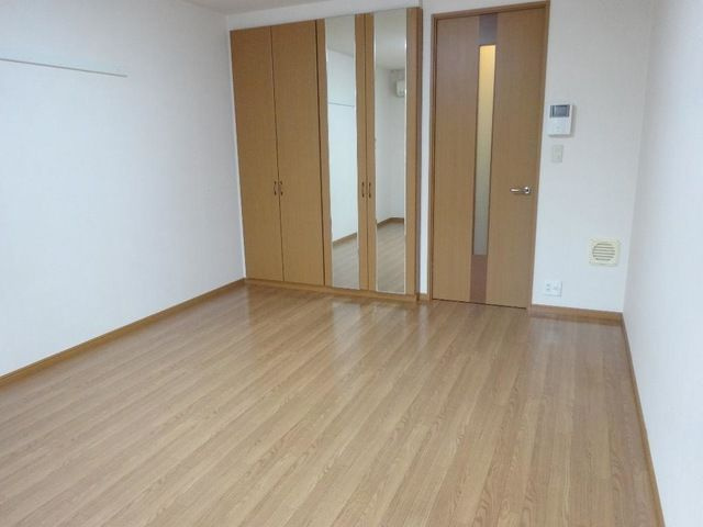 シェルル江北の寝室