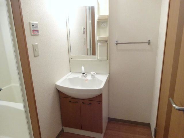 シェルル江北の洗面所|女性に嬉しい独立洗面化粧台☆