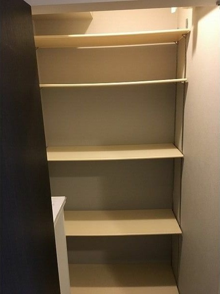 ティンガーラ石川橋の玄関