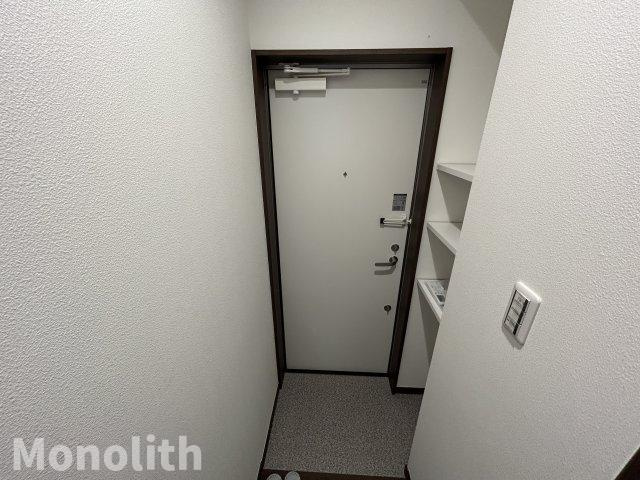 リレックス鳳中町の玄関