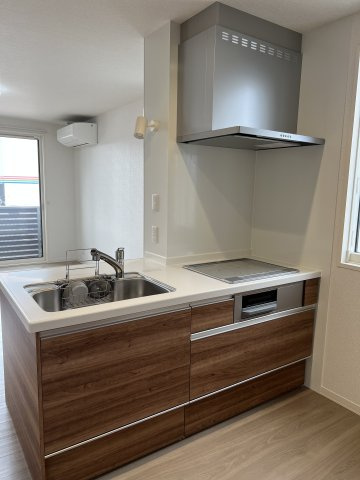 シャーメゾン八橋のキッチン|※反転間取　実際の建具や色は異なります。