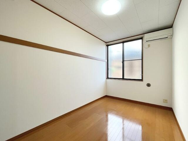 【寝室】
