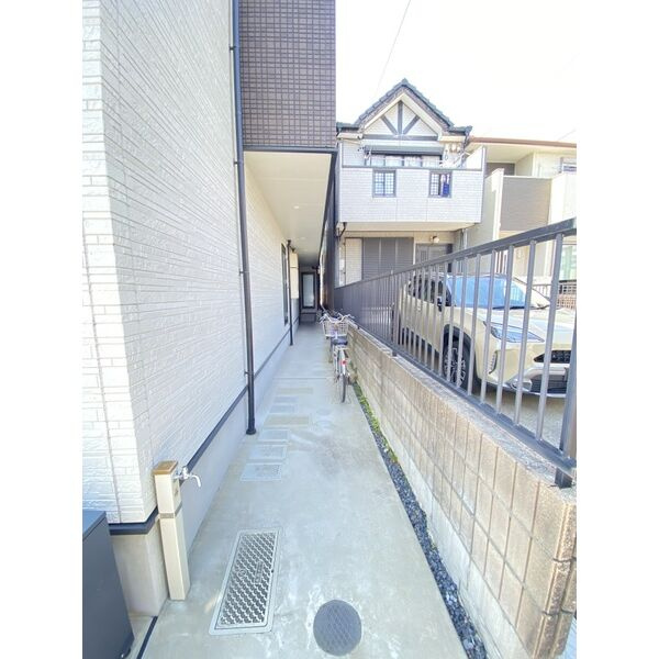 LIBECITY烏森　名古屋市賃貸　仲介手数料無料のエントランス