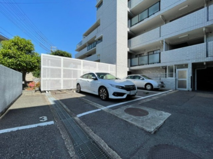 パークハイム垂水五色山の駐車場
