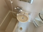 ブルージェつばきの浴室