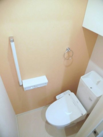 【トイレ】 | ニュービレッジ　大塚 | ゆったりとした空間のトイレです