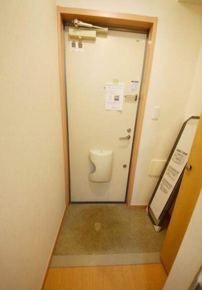 荒川区東尾久２丁目のアパートの玄関