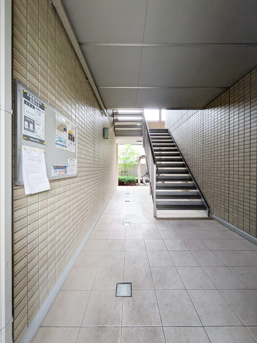 D-room与野公園　Aのロビー