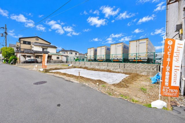 伊丹市北伊丹2丁目新築一戸建て│4LDK+駐車1台可の外観|キッチン・浴室・洗面・建具はパナソニック製を採用し、住宅設備も充実したお家です。全居室に収納があり、WIC・SIC付きでお部屋を広く快適に使える設計です。