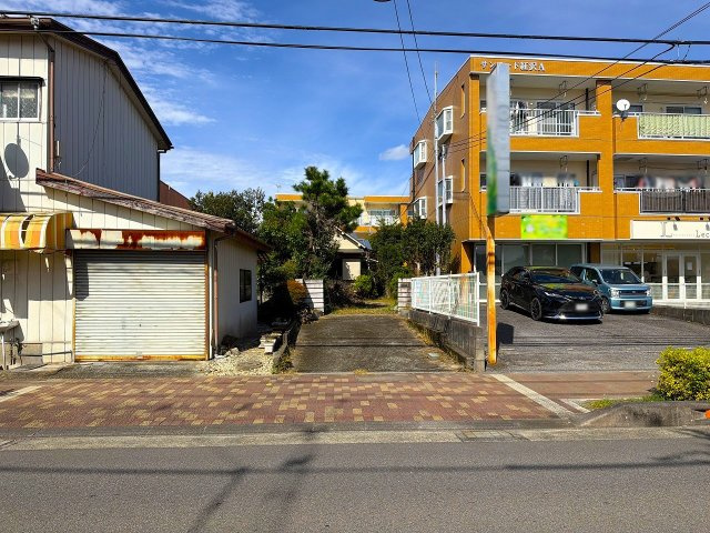 【外観】 | 〇●小田原市飯泉 売地●〇 | 前面道路から居住スペースが見えづらくプライベートが守られやすいです♪