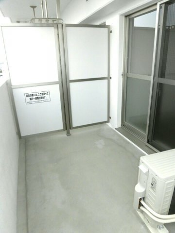 【バルコニー】 | ＲＯＯＴ・ＯＮＥ | 外からの目が気にならないバルコニーで洗濯物が干せます