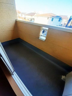 【バルコニー】 | シャルロッテ | 外からの目が気にならないバルコニーで洗濯物が干せます