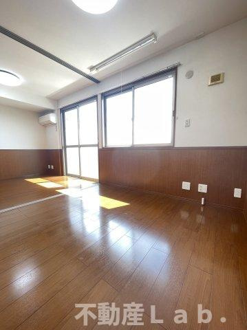 ルミエール須賀の居間・リビング|※同一建物別号室のお写真です。