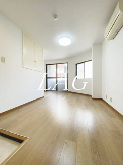 【居間・リビング】 | グランディール中沢 | 洋室のお部屋です。