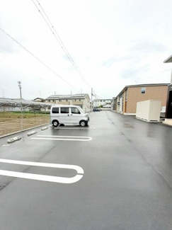 【駐車場】 | ルーベル　立花　Ⅰ | 車をお持ちの方に嬉しい駐車場付きの物件です
