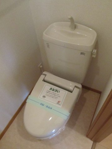 【トイレ】 | レフィナード・パティオ　Ｂ | シンプルで使いやすいトイレです