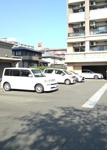 【駐車場】 | ルービアーレ | 駐車場です