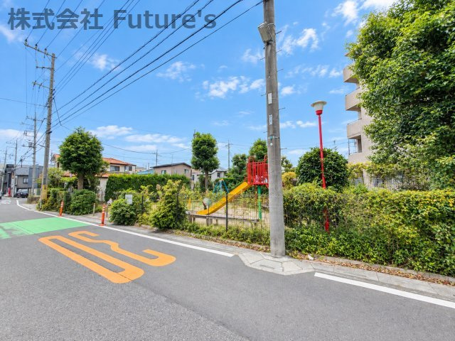 クレストフォルム水元公園の周辺|マンション横に公園があり、小さいお子様がいるご家庭にもオススメ