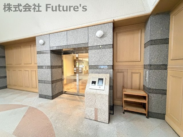 クレストフォルム水元公園のエントランス|安心のオートロック付きマンション