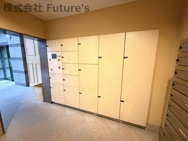 クレストフォルム水元公園の設備|不在時に便利な宅配BOX完備