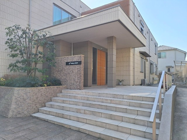 ＣＯＲＡＬ　ＲＥＥＦのエントランス