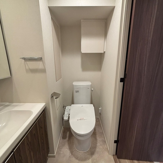 【トイレ】 | パークアクシス新宿百人町 | 清潔感のあるトイレです
